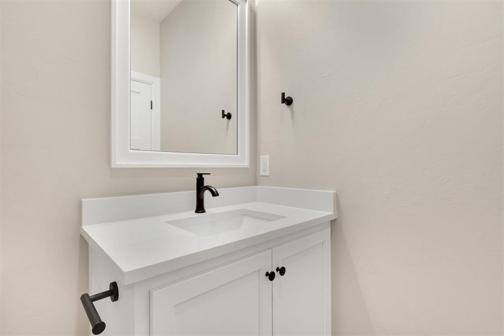 12801 Cobblestone Curve Road Property Photo 30