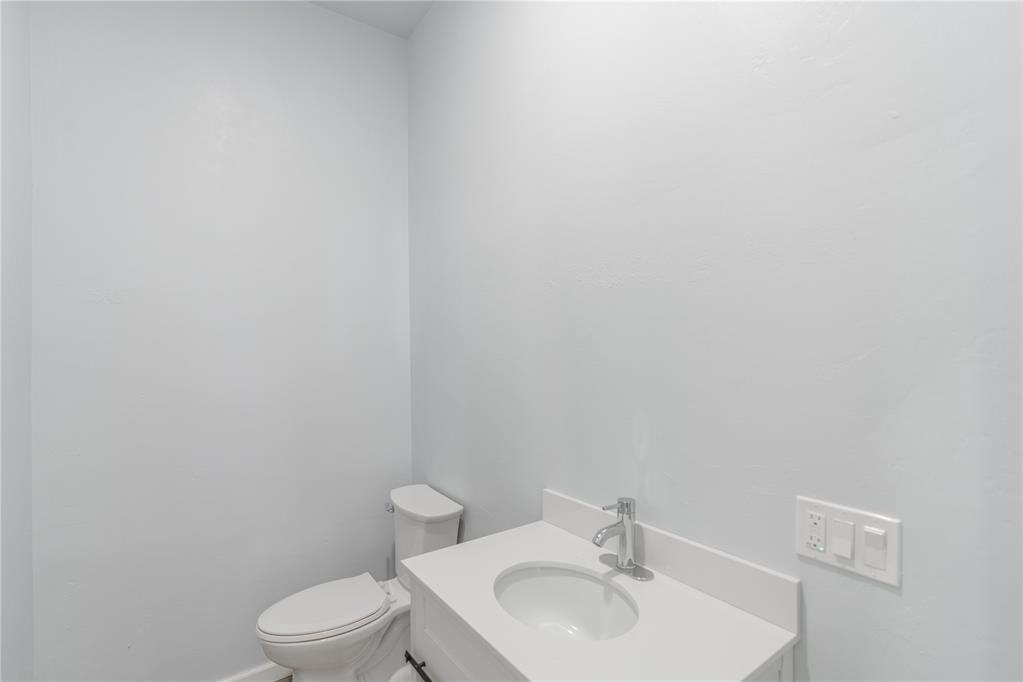 700 N Tucker Avenue Property Photo 17