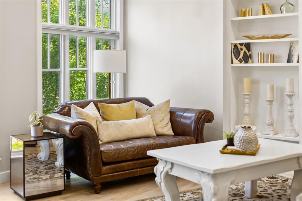 28 Ne 3rd Street Property Photo 4