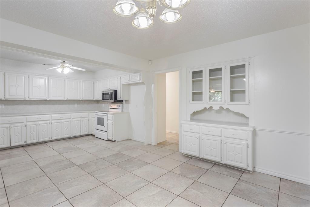 9817 Grimsbey Court Property Photo 11