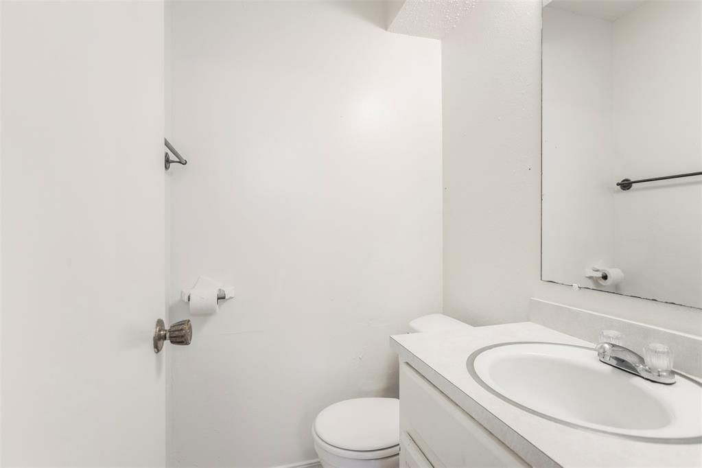 9817 Grimsbey Court Property Photo 30