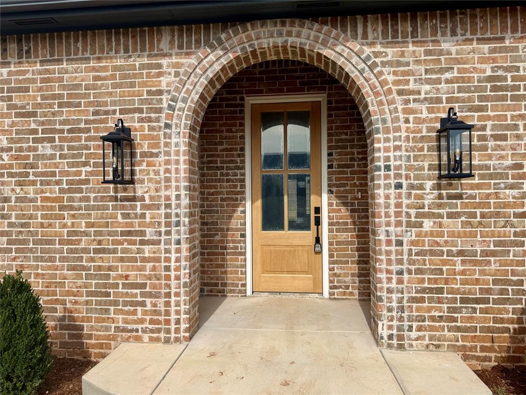 12805 Cobblestone Curve Road Property Photo 2