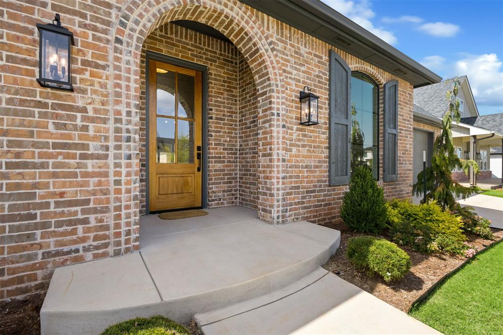 12805 Cobblestone Curve Road Property Photo 4