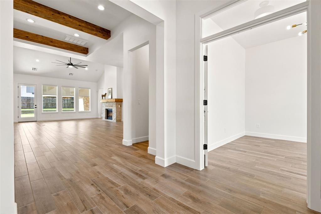 12805 Cobblestone Curve Road Property Photo 6