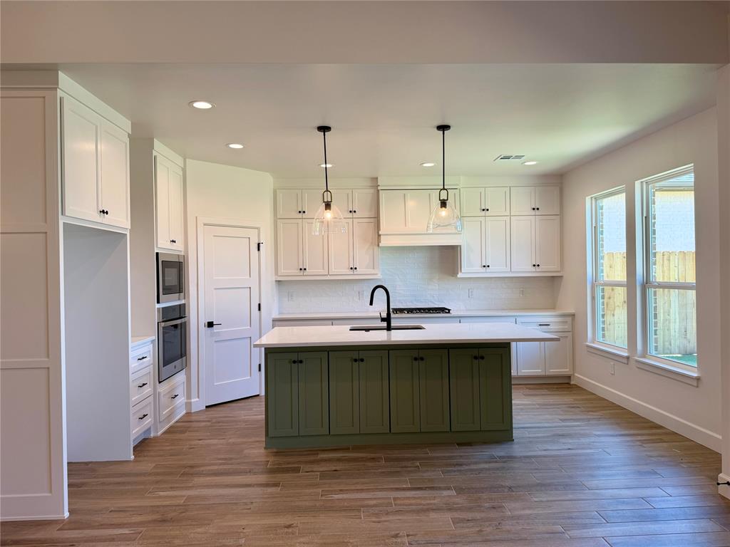 12805 Cobblestone Curve Road Property Photo 9