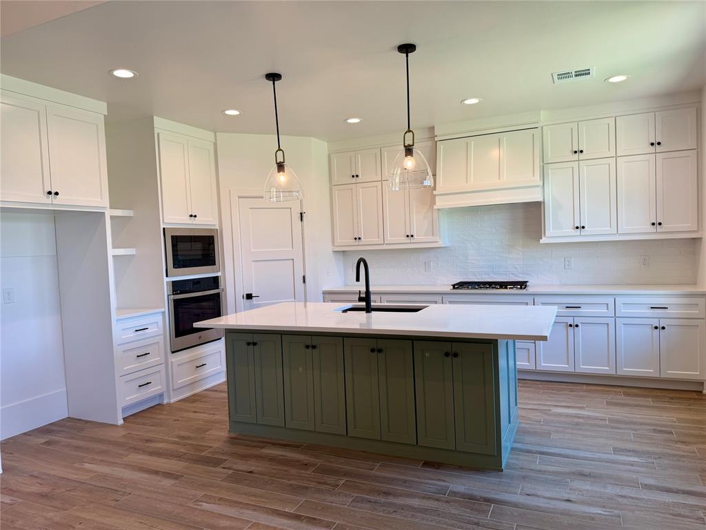 12805 Cobblestone Curve Road Property Photo 10