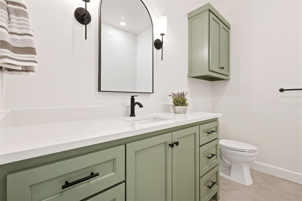 12805 Cobblestone Curve Road Property Photo 32