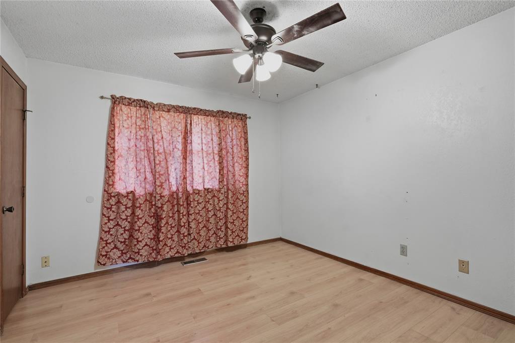 1237767 Property Photo 18