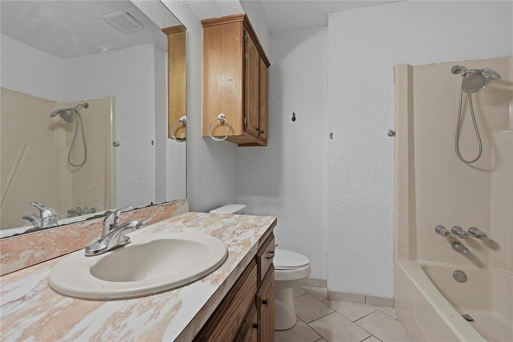 1237767 Property Photo 23