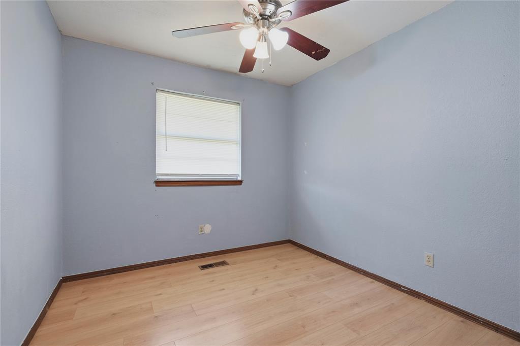 1237767 Property Photo 24