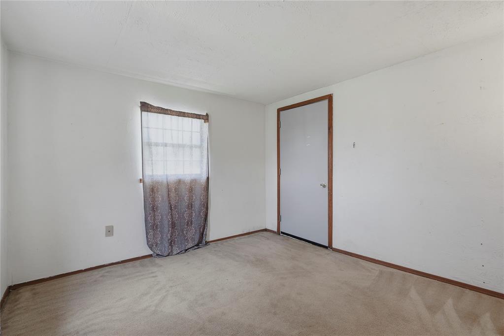 1237767 Property Photo 26