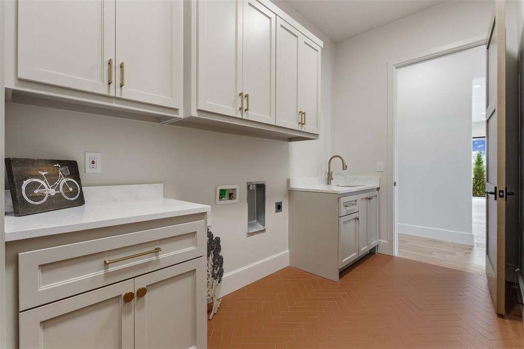 2009 Colonial Way Property Photo 30