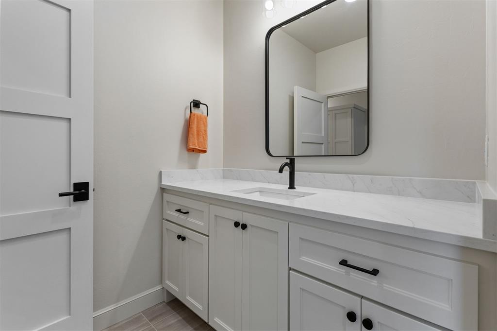 2009 Colonial Way Property Photo 35