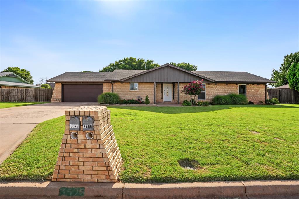 3525 W Trail Drive Property Photo 1