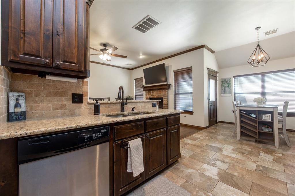18121 Haslemere Lane Property Photo 8