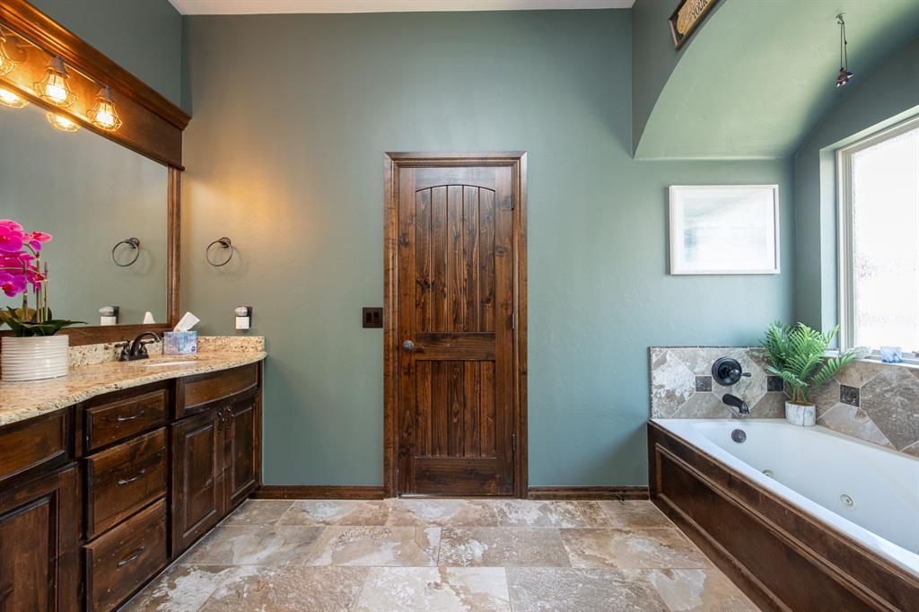 18121 Haslemere Lane Property Photo 15