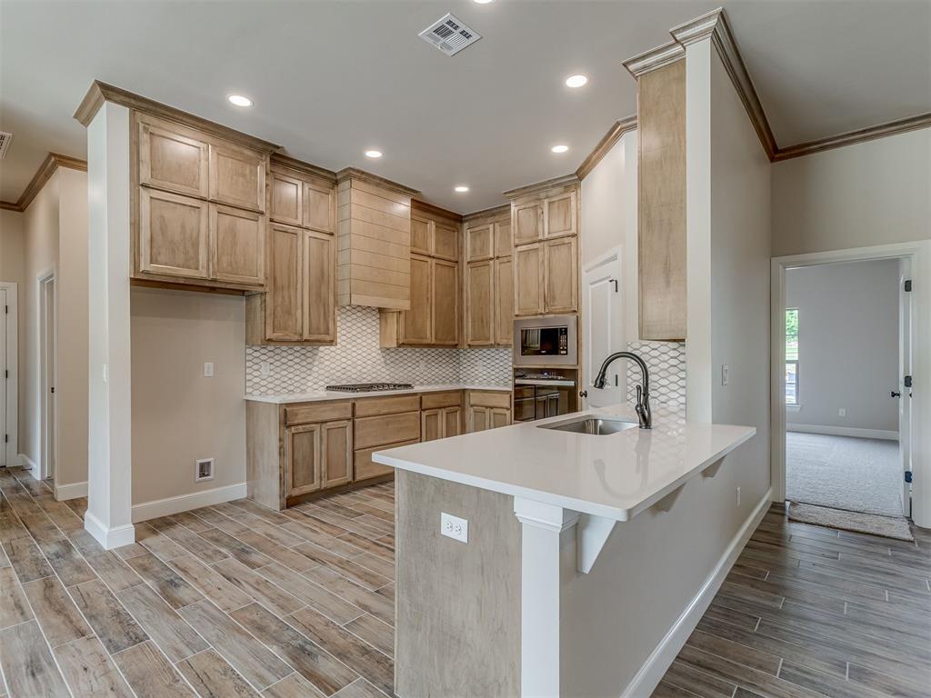 10200 Gentry Crossing Property Photo 5