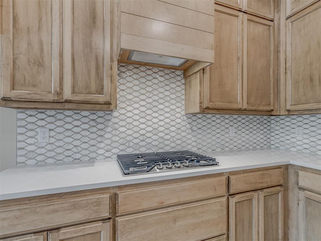 10200 Gentry Crossing Property Photo 8