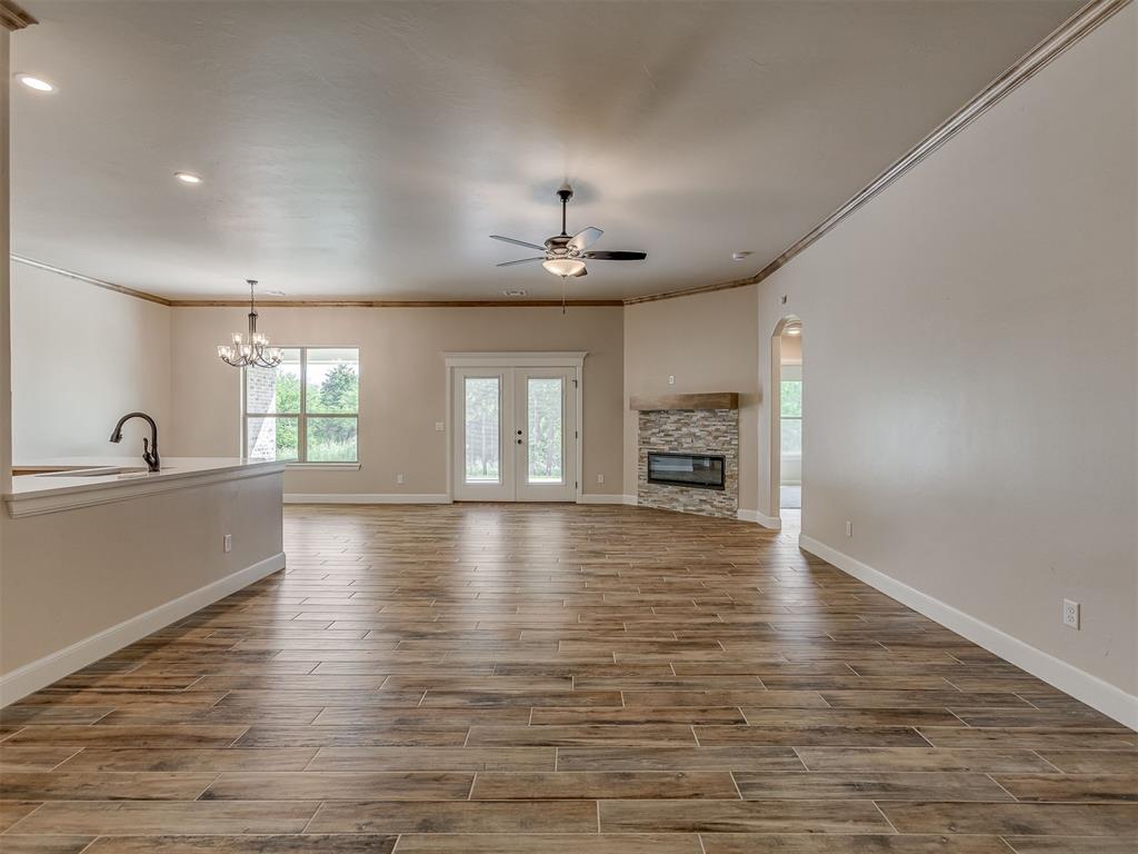 10016 Gentry Crossing Property Photo 3