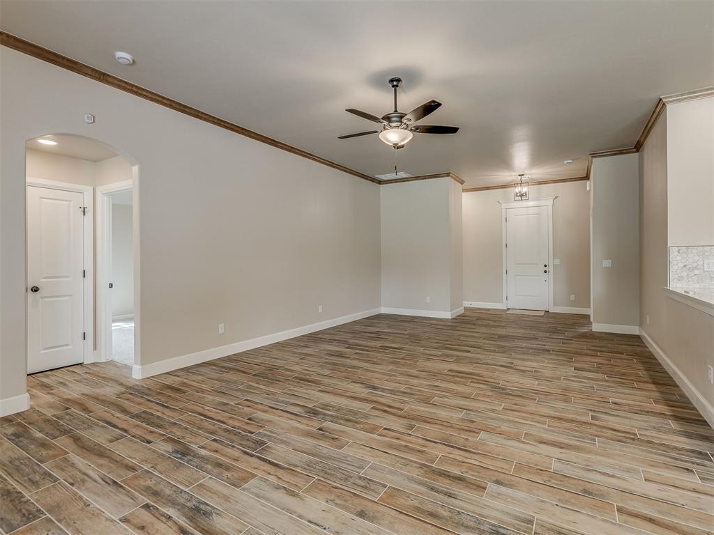 10016 Gentry Crossing Property Photo 4