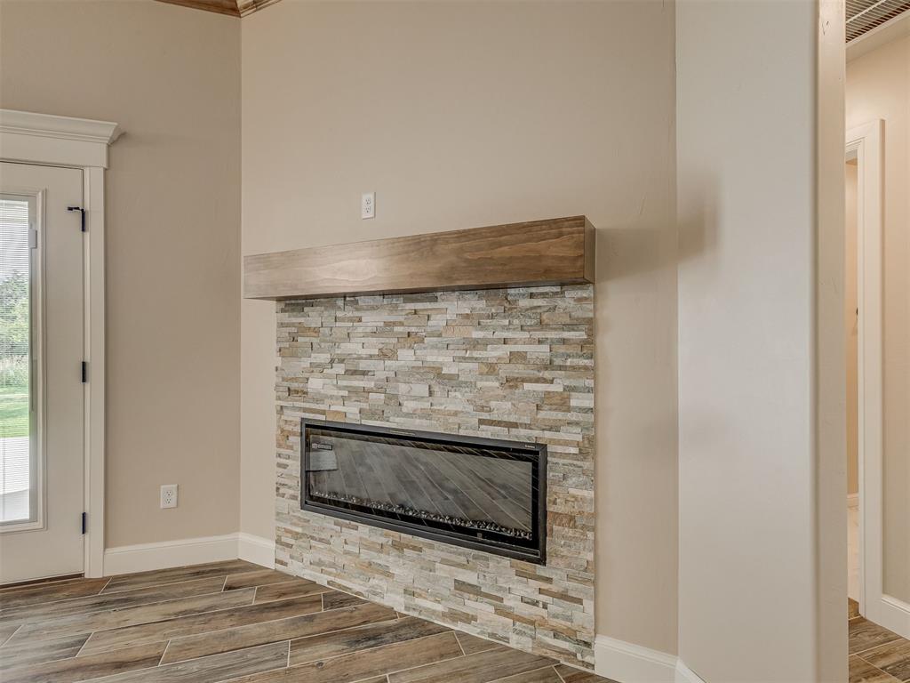 10016 Gentry Crossing Property Photo 6