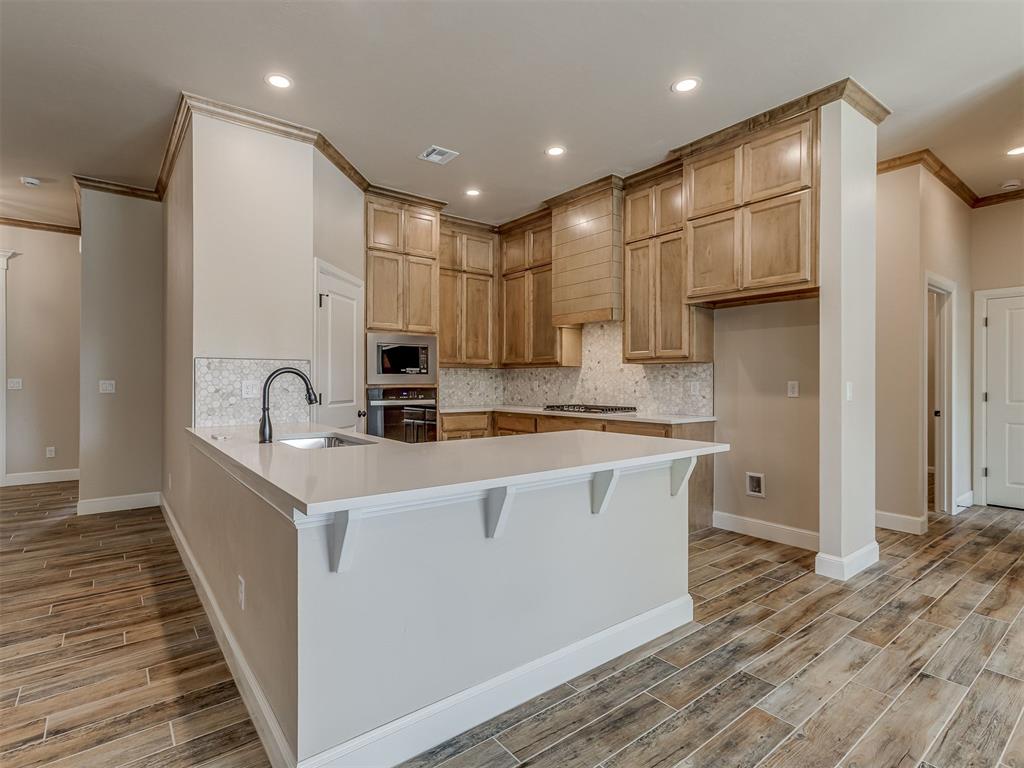 10016 Gentry Crossing Property Photo 7