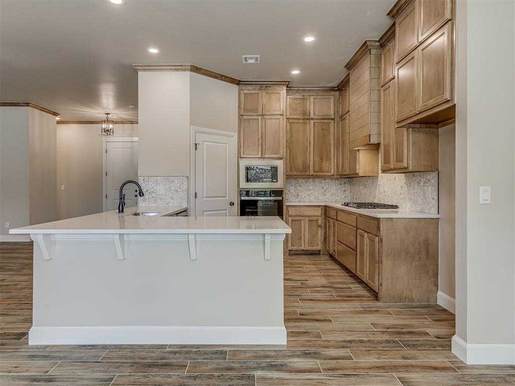 10016 Gentry Crossing Property Photo 8