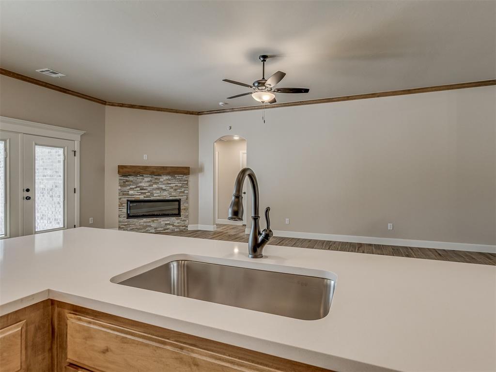 10016 Gentry Crossing Property Photo 10