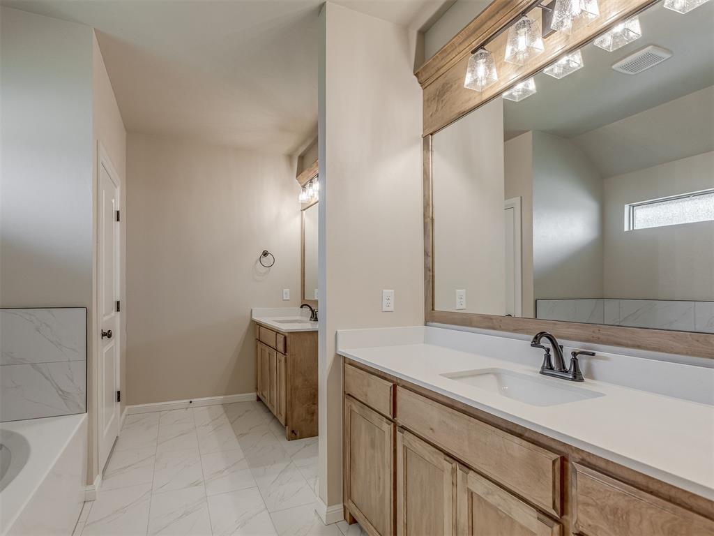10016 Gentry Crossing Property Photo 20