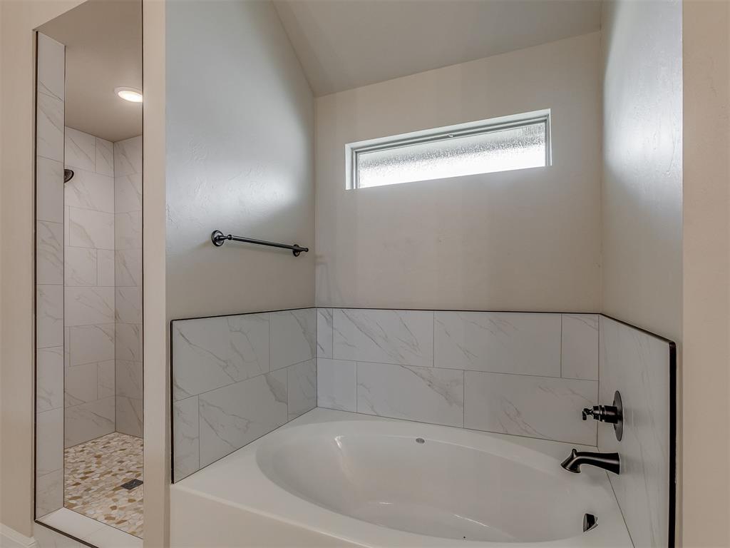 10016 Gentry Crossing Property Photo 22