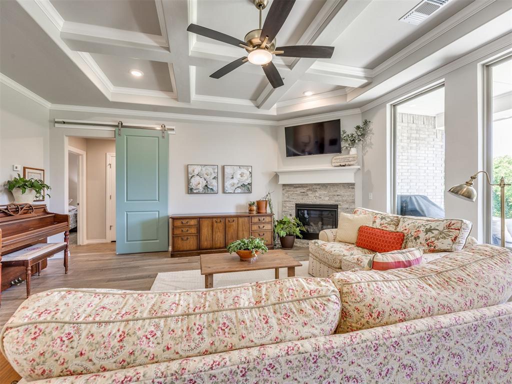 9565 Blue Bonnet Boulevard Property Photo 7