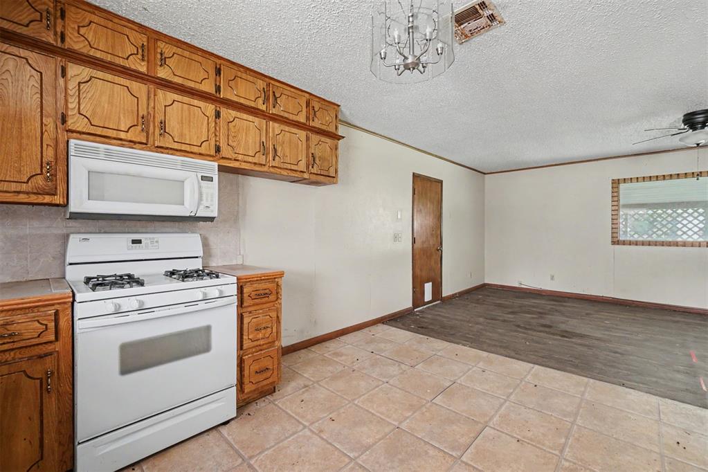 404 N Hardin Avenue Property Photo 15