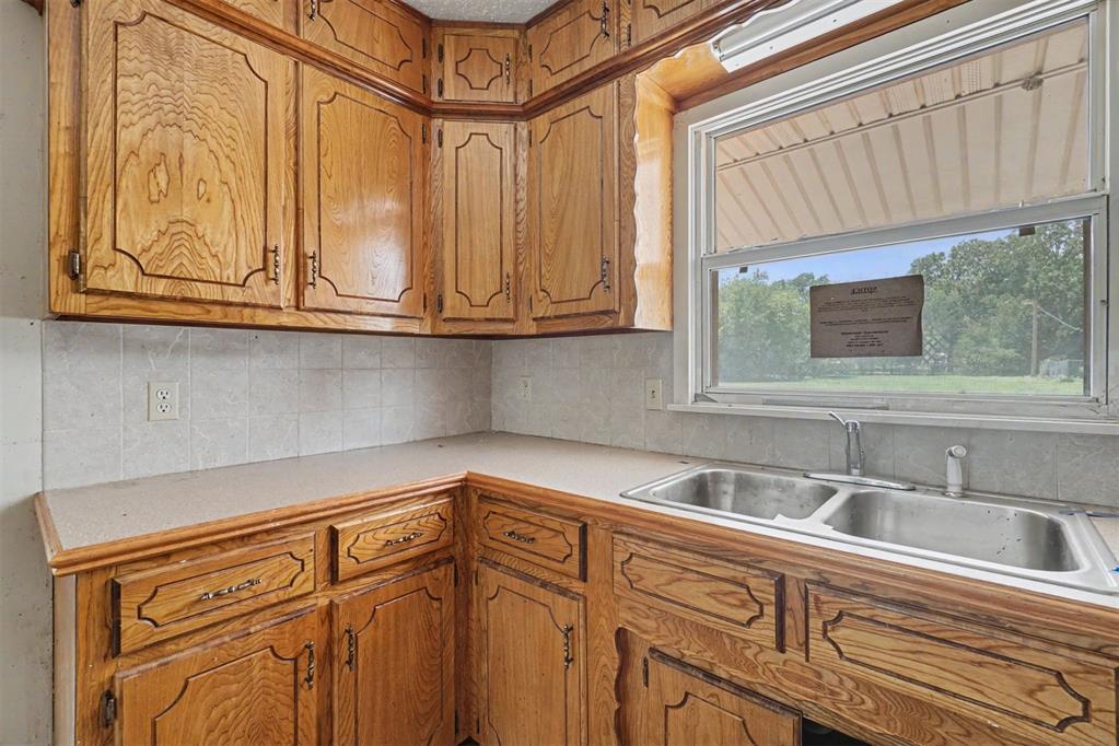 404 N Hardin Avenue Property Photo 16