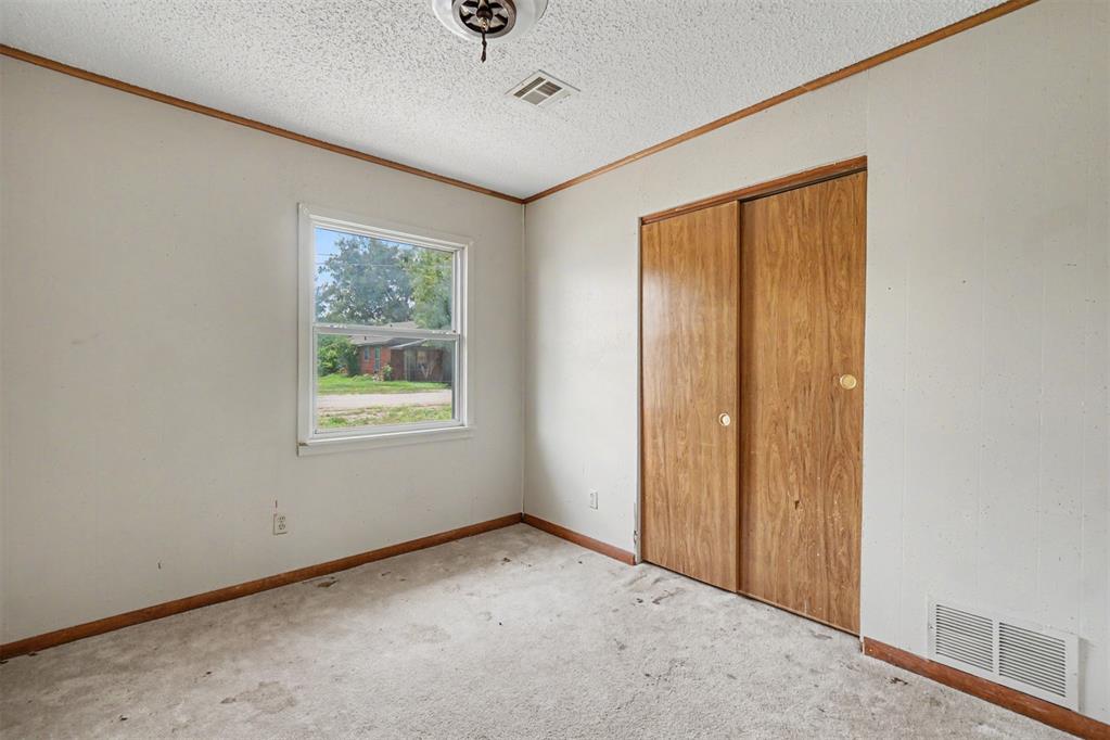 404 N Hardin Avenue Property Photo 21