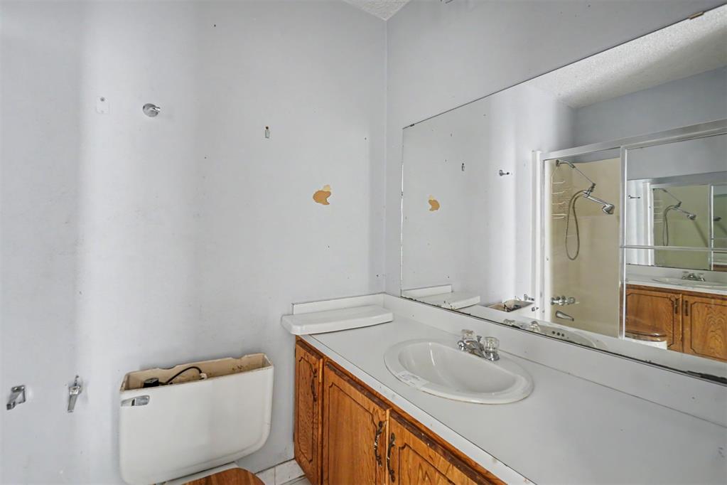 404 N Hardin Avenue Property Photo 22