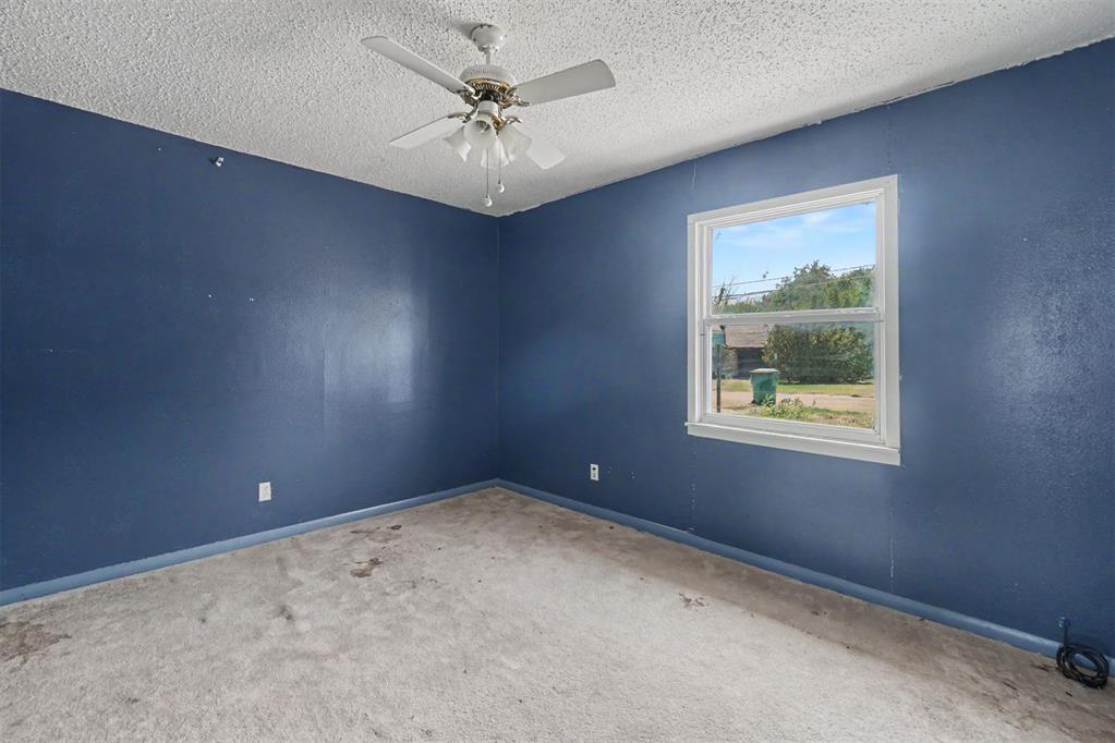 404 N Hardin Avenue Property Photo 23
