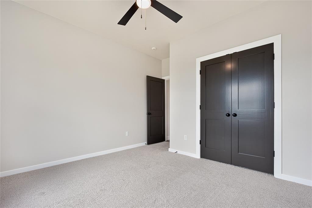 109 W Duane Drive Property Photo 25