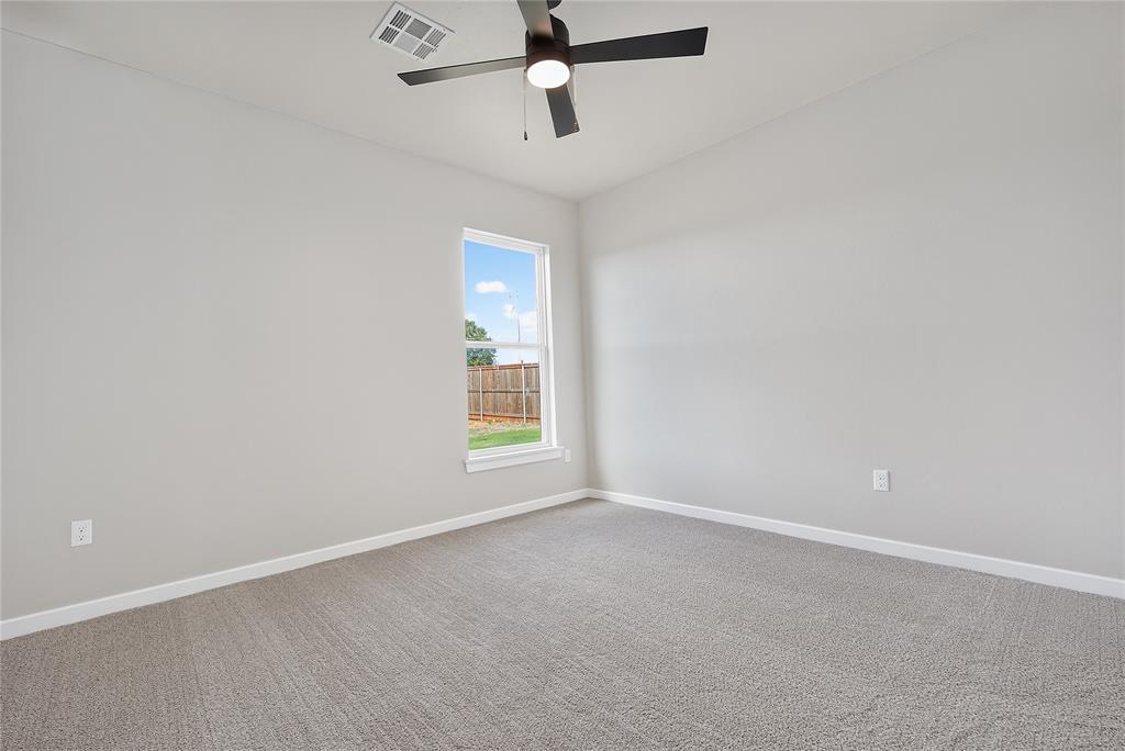 109 W Duane Drive Property Photo 27