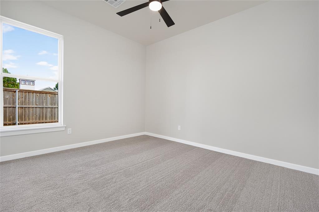109 W Duane Drive Property Photo 31