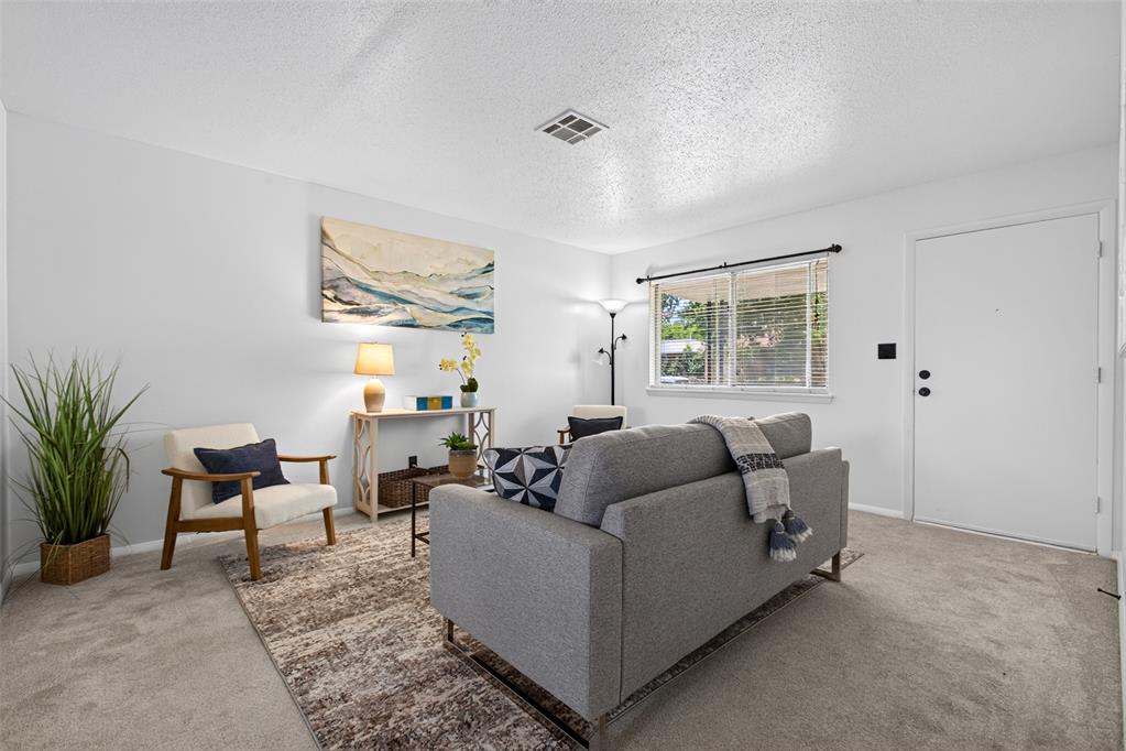 236 Southern Place Property Photo 8