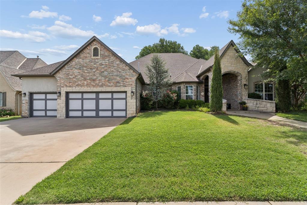 10404 Cherrywood Drive Property Photo 2