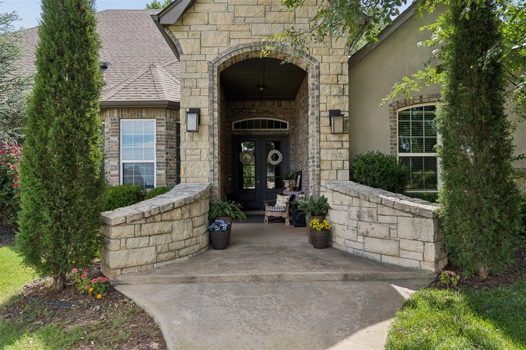 10404 Cherrywood Drive Property Photo 4