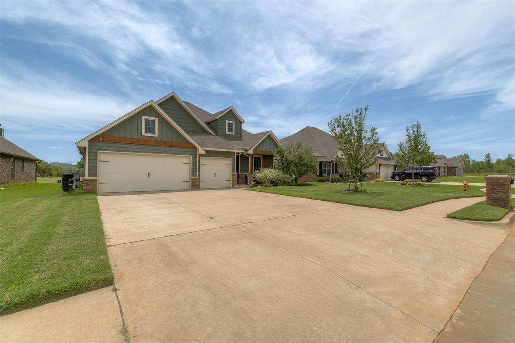 1216 N Beale Terrace Property Photo 2