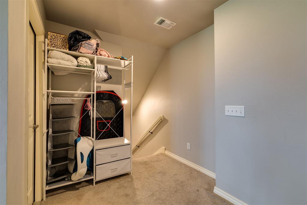 1216 N Beale Terrace Property Photo 30