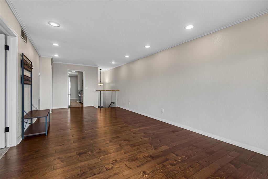 6100 N Brookline Avenue 14 Property Photo 8