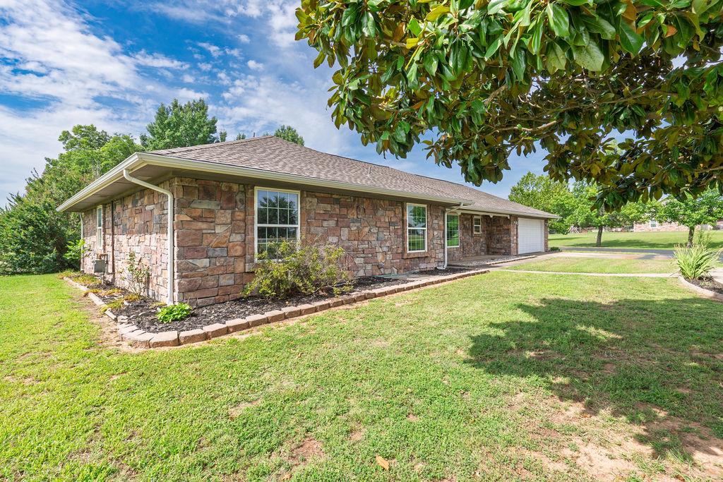 37709 Garretts Lake Road Property Photo 3