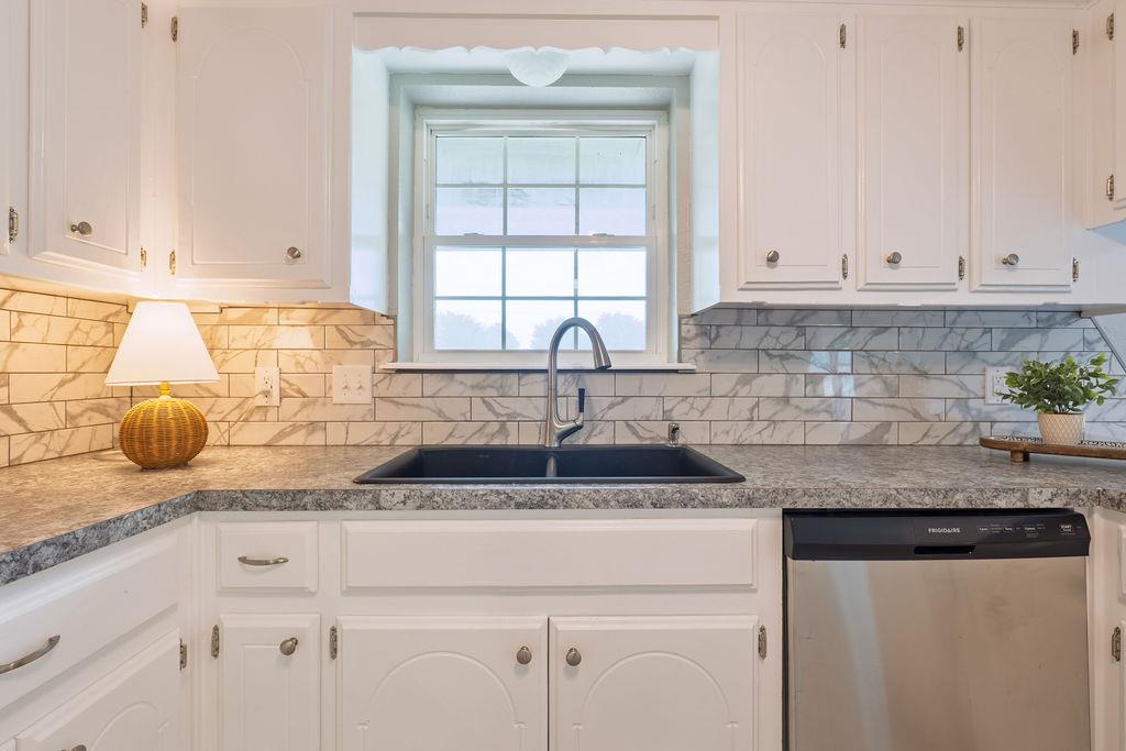 37709 Garretts Lake Road Property Photo 10