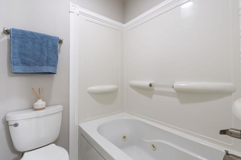 37709 Garretts Lake Road Property Photo 23
