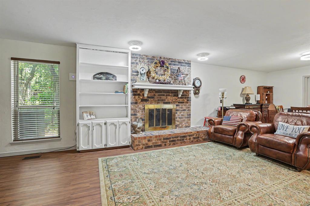 3950 W Charter Oak Road Property Photo 4