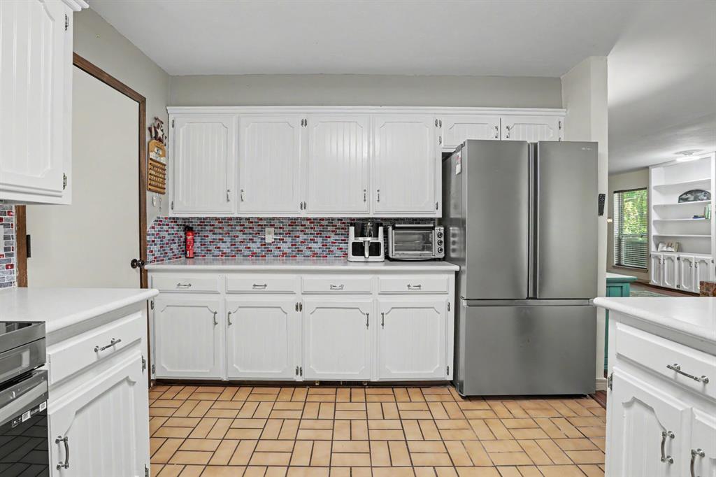 3950 W Charter Oak Road Property Photo 11